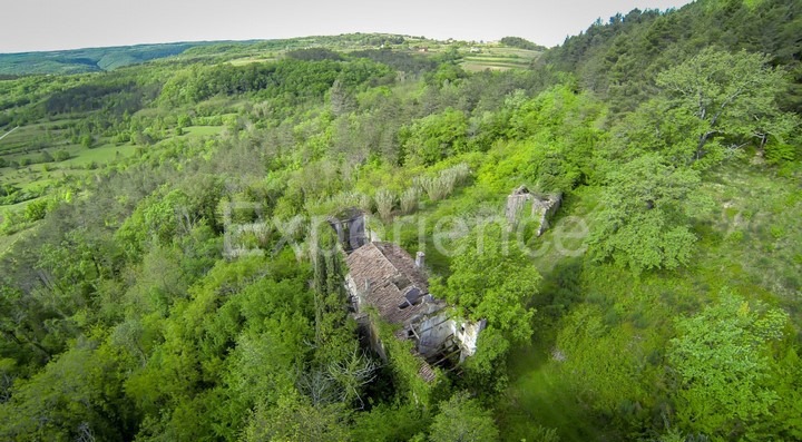 Grožnjan, tenuta 100.000 m² con casa, zona edificabile e vista