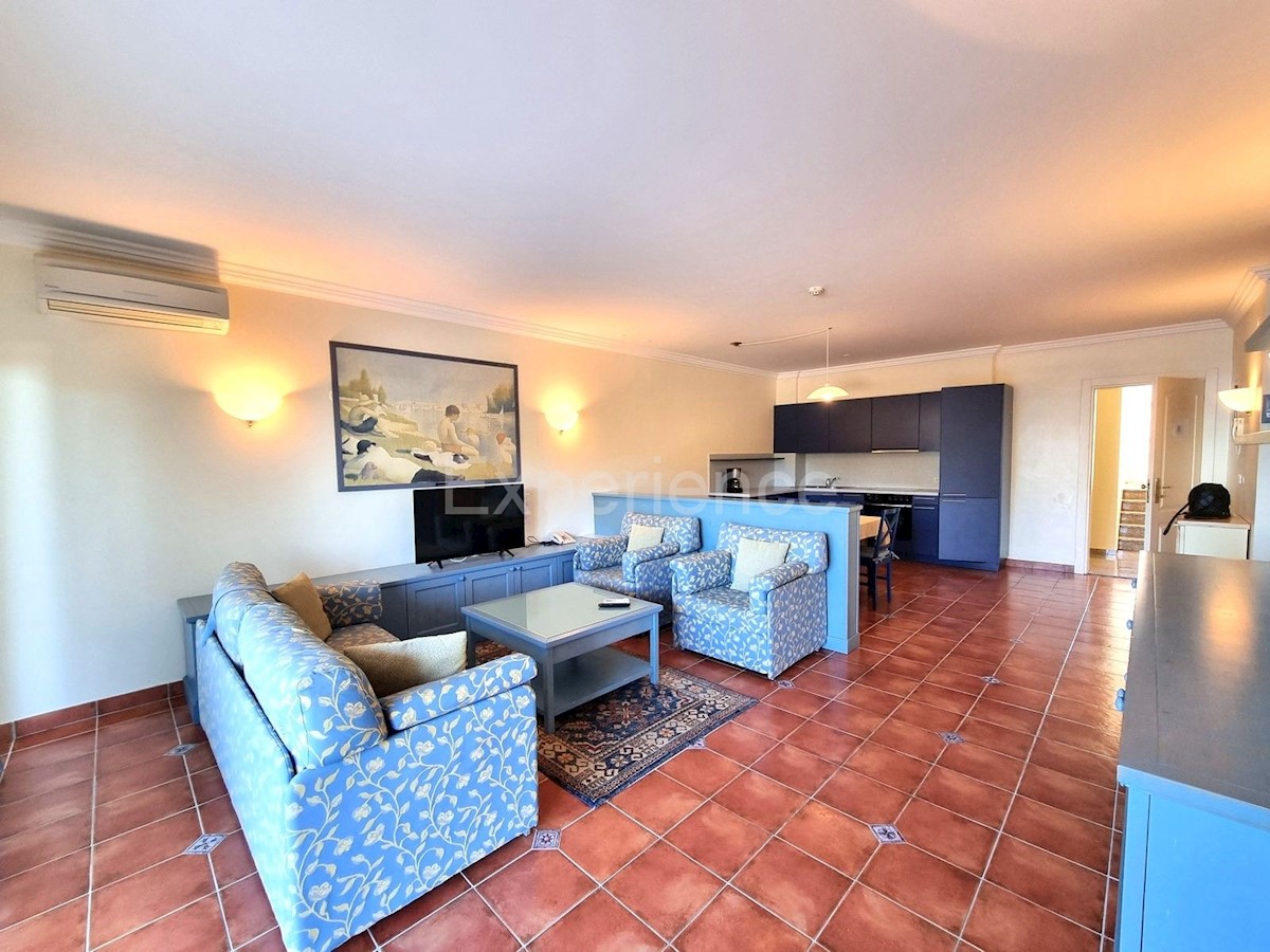 Crveni vrh - appartamento con spaziosa terrazza, VISTA MARE!