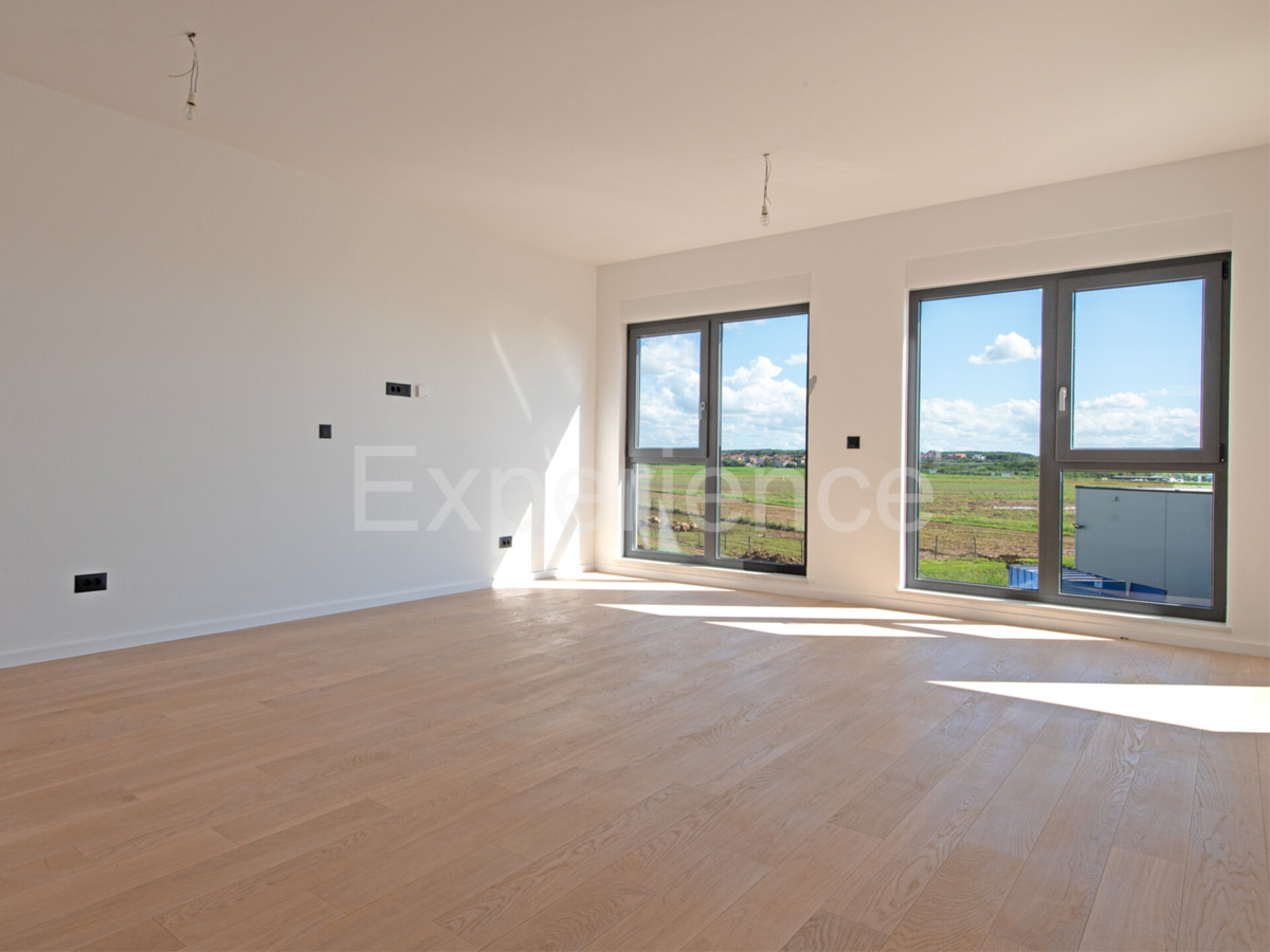 ISTRIA, Umago - appartamento in un nuovo edificio con garage, 3. piano, ASCENSORE!