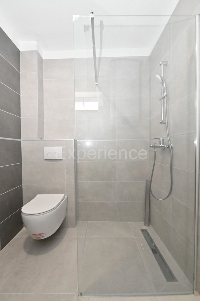 Savudrija - a circa 500 m dalla spiaggia, appartamento con garage, 1. piano