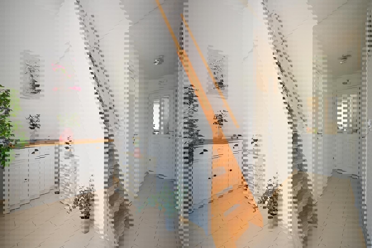 Červar Porat - elegante APPARTAMENTO CON GIARDINO, completamente ristrutturato!