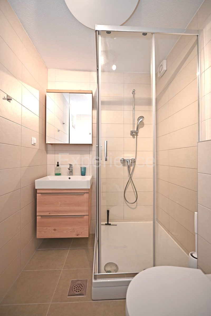 Červar Porat - elegante APPARTAMENTO CON GIARDINO, completamente ristrutturato!