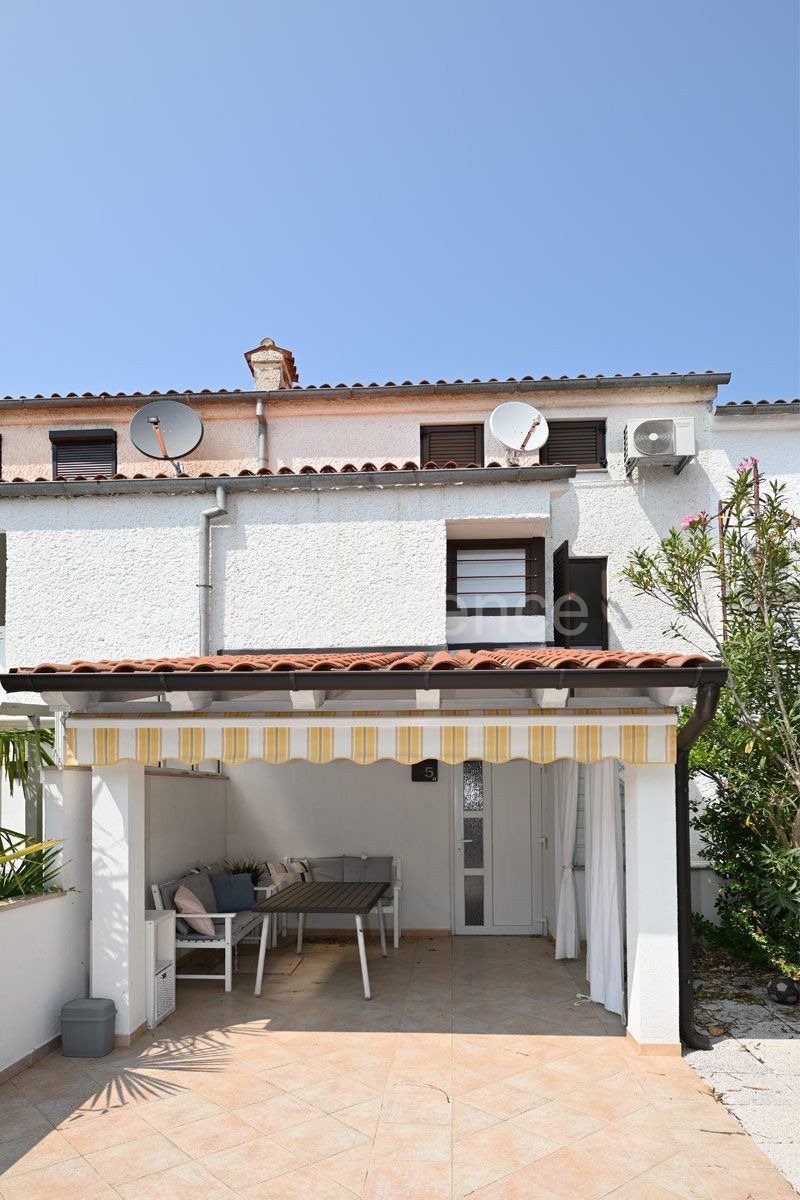 Červar Porat - elegante APPARTAMENTO CON GIARDINO, completamente ristrutturato!