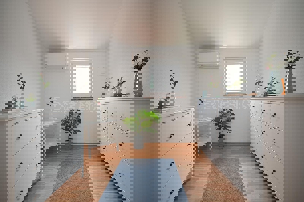 Červar Porat - elegante APPARTAMENTO CON GIARDINO, completamente ristrutturato!