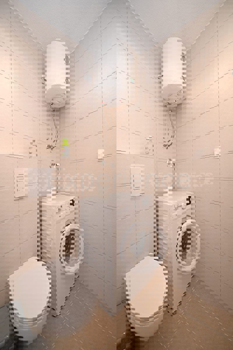 Červar Porat - elegante APPARTAMENTO CON GIARDINO, completamente ristrutturato!