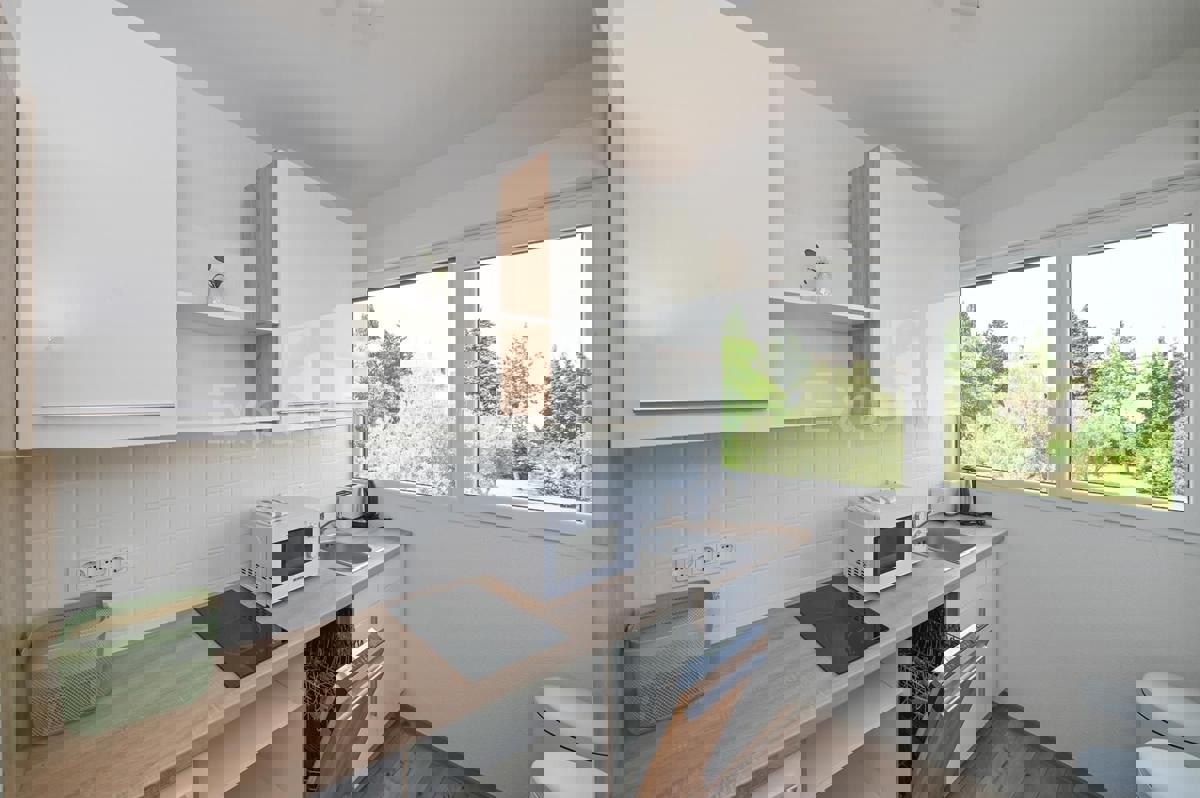 Červar Porat - elegante APPARTAMENTO CON GIARDINO, completamente ristrutturato!