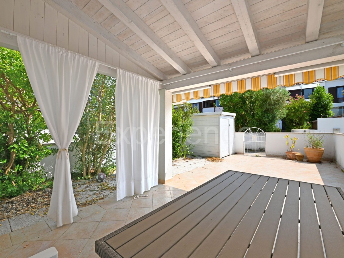 Červar Porat - elegante APPARTAMENTO CON GIARDINO, completamente ristrutturato!