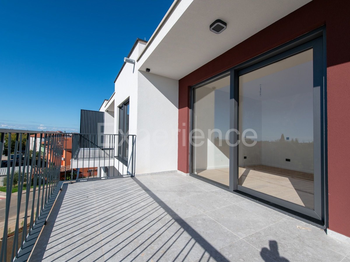 ISTRIA, Umago - appartamento in un nuovo edificio, 3 camere da letto, 3. piano, ASCENSORE, garage!