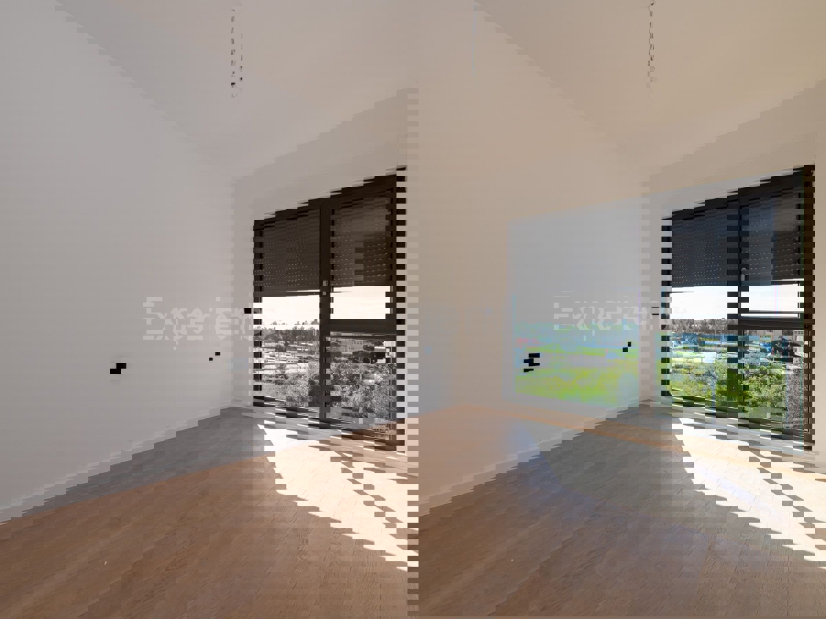 ISTRIA, Umago - appartamento in un nuovo edificio, 3 camere da letto, 3. piano, ASCENSORE, garage!