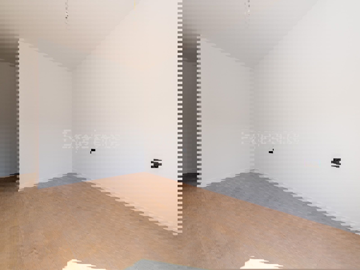 ISTRIA, Umago - appartamento in un nuovo edificio, 3 camere da letto, 3. piano, ASCENSORE, garage!