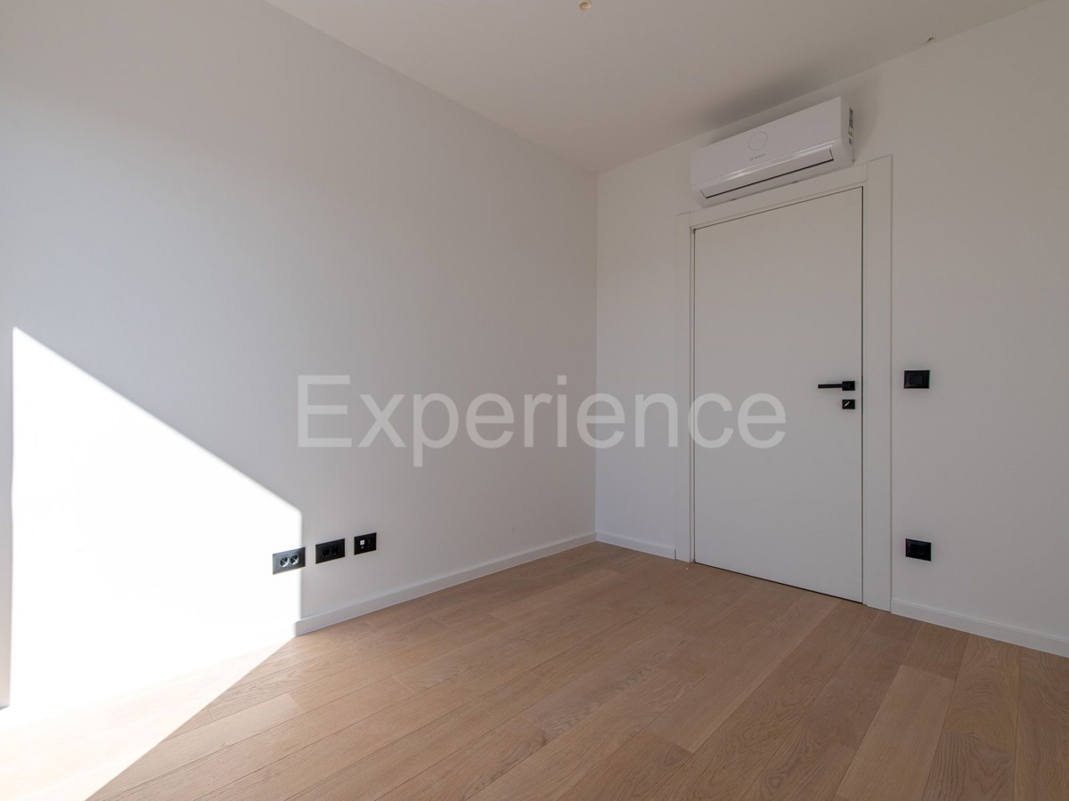 ISTRIA, Umago - appartamento in un nuovo edificio, 3 camere da letto, 3. piano, ASCENSORE, garage!