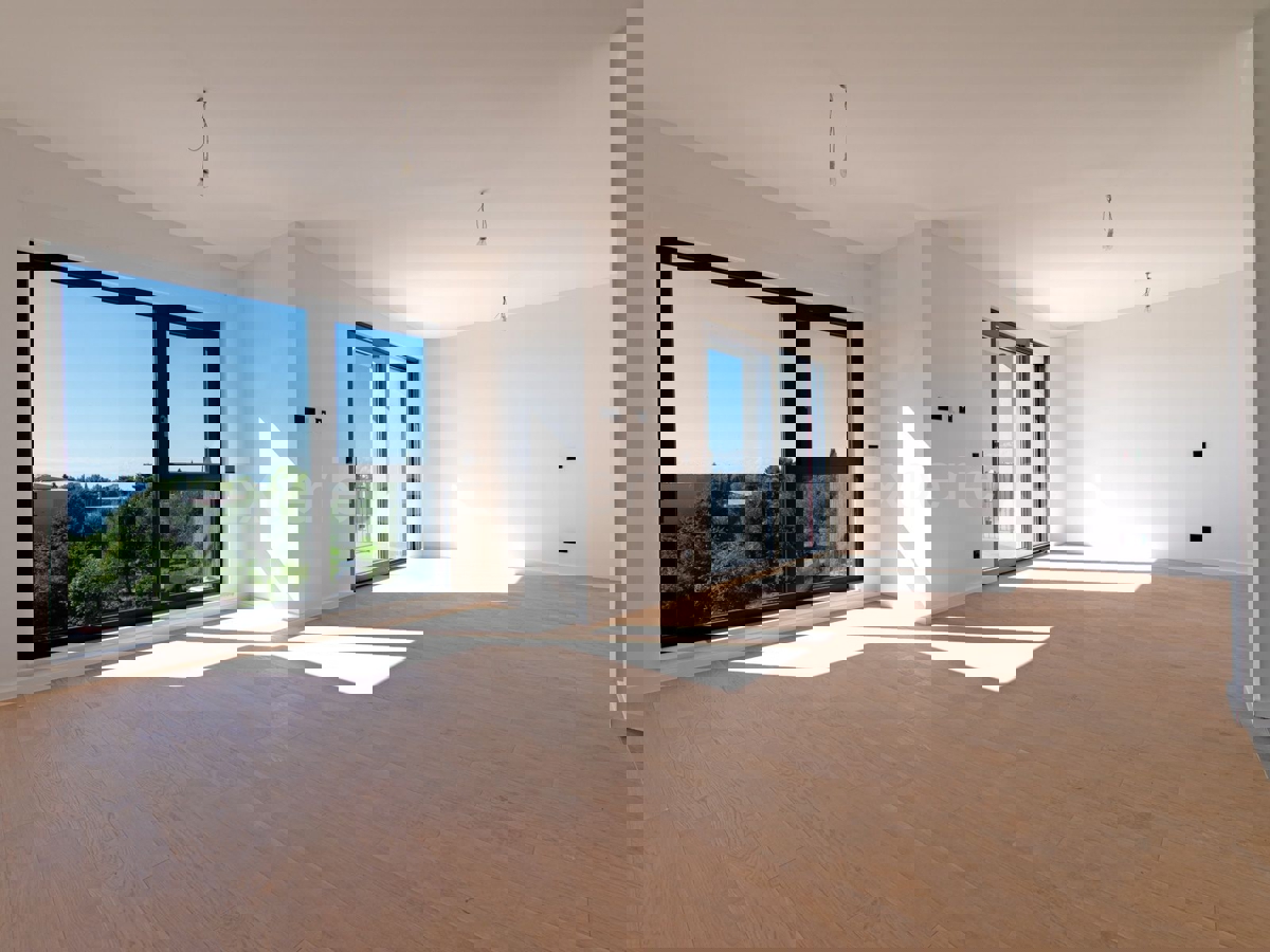 ISTRIA, Umago - appartamento in un nuovo edificio, 3 camere da letto, 3. piano, ASCENSORE, garage!