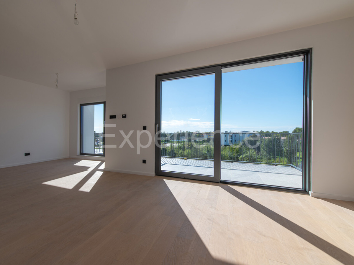 ISTRIA, Umago - appartamento in un nuovo edificio, 3 camere da letto, 3. piano, ASCENSORE, garage!