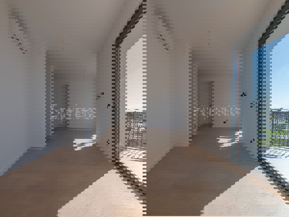 ISTRIA, Umago - appartamento in un nuovo edificio, 3 camere da letto, 3. piano, ASCENSORE, garage!