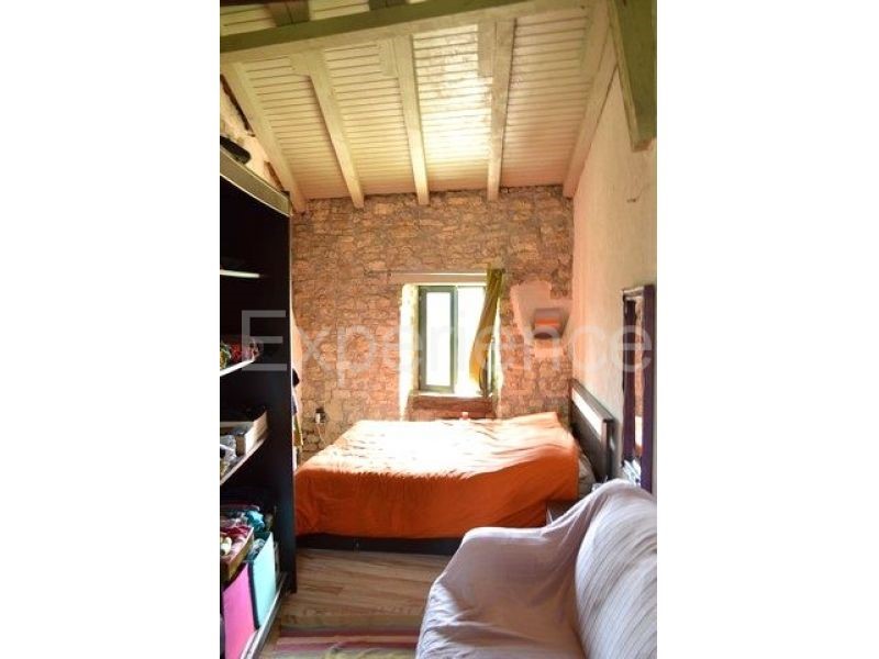 Motovun, casa in pietra centrale, 2 camere, terrazza, tranquilla