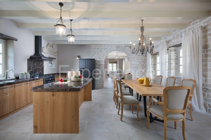 Sv. Lovreč, villa di lusso vista mare con campo da tennis