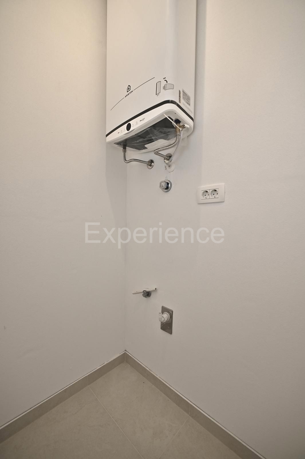 Vabriga - appartamento in un nuovo edificio, 2. piano, ASCENSORE!