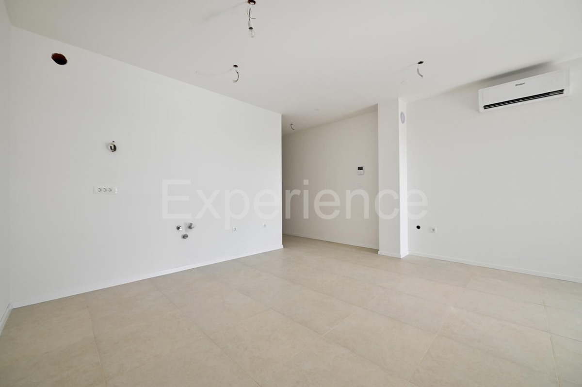 Vabriga - appartamento in un nuovo edificio, 2. piano, ASCENSORE!