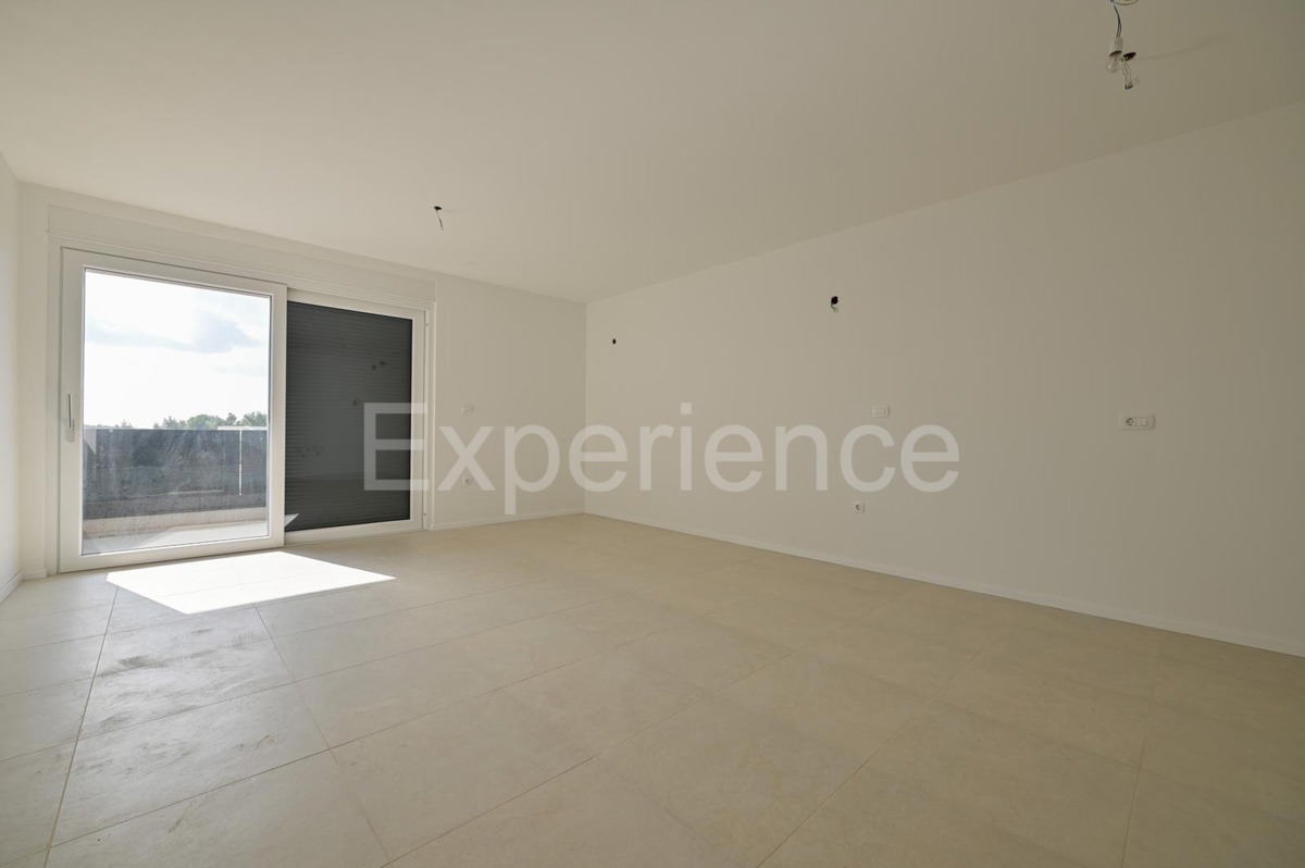 Vabriga - appartamento in un nuovo edificio, 2. piano, ASCENSORE!