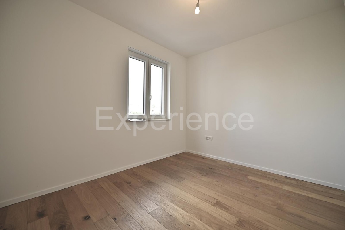 Vabriga - appartamento in un nuovo edificio, 2. piano, ASCENSORE!