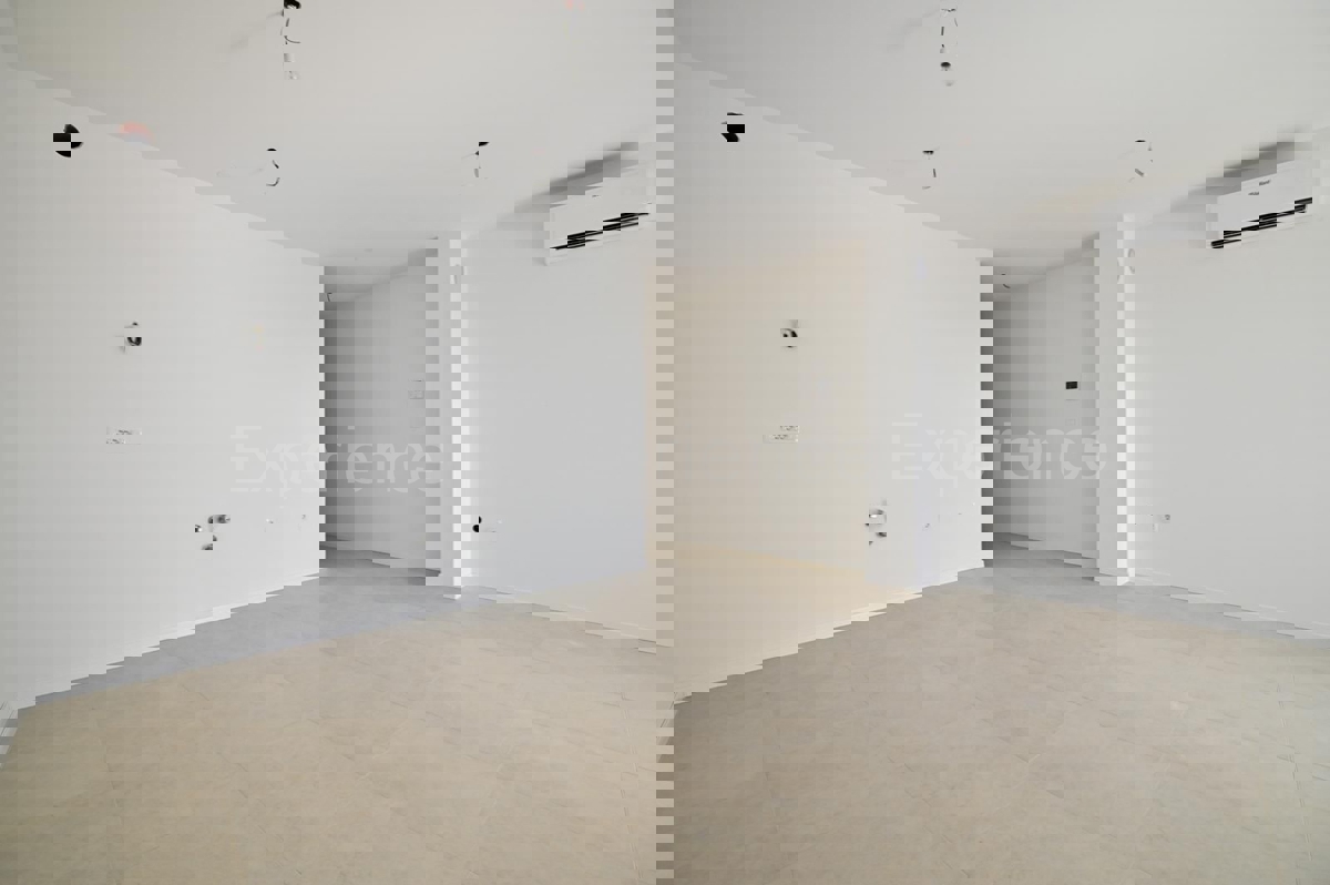 Vabriga - appartamento in un nuovo edificio, 2. piano, ASCENSORE!