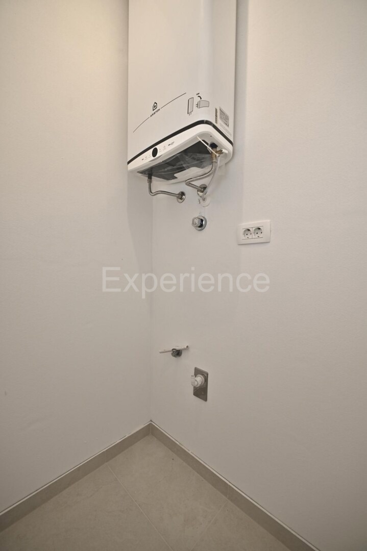 Vabriga - appartamento in un nuovo edificio, 2. piano, ASCENSORE!