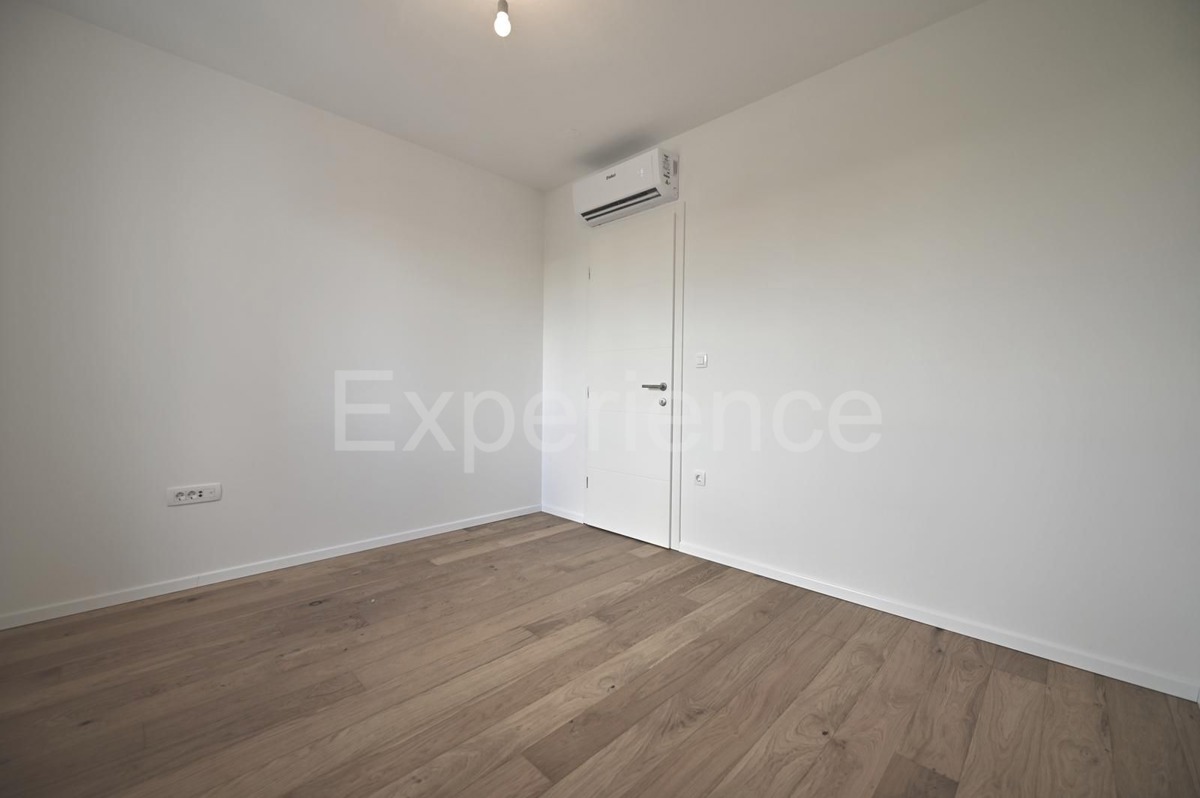 Vabriga - appartamento in un nuovo edificio, 2. piano, ASCENSORE!