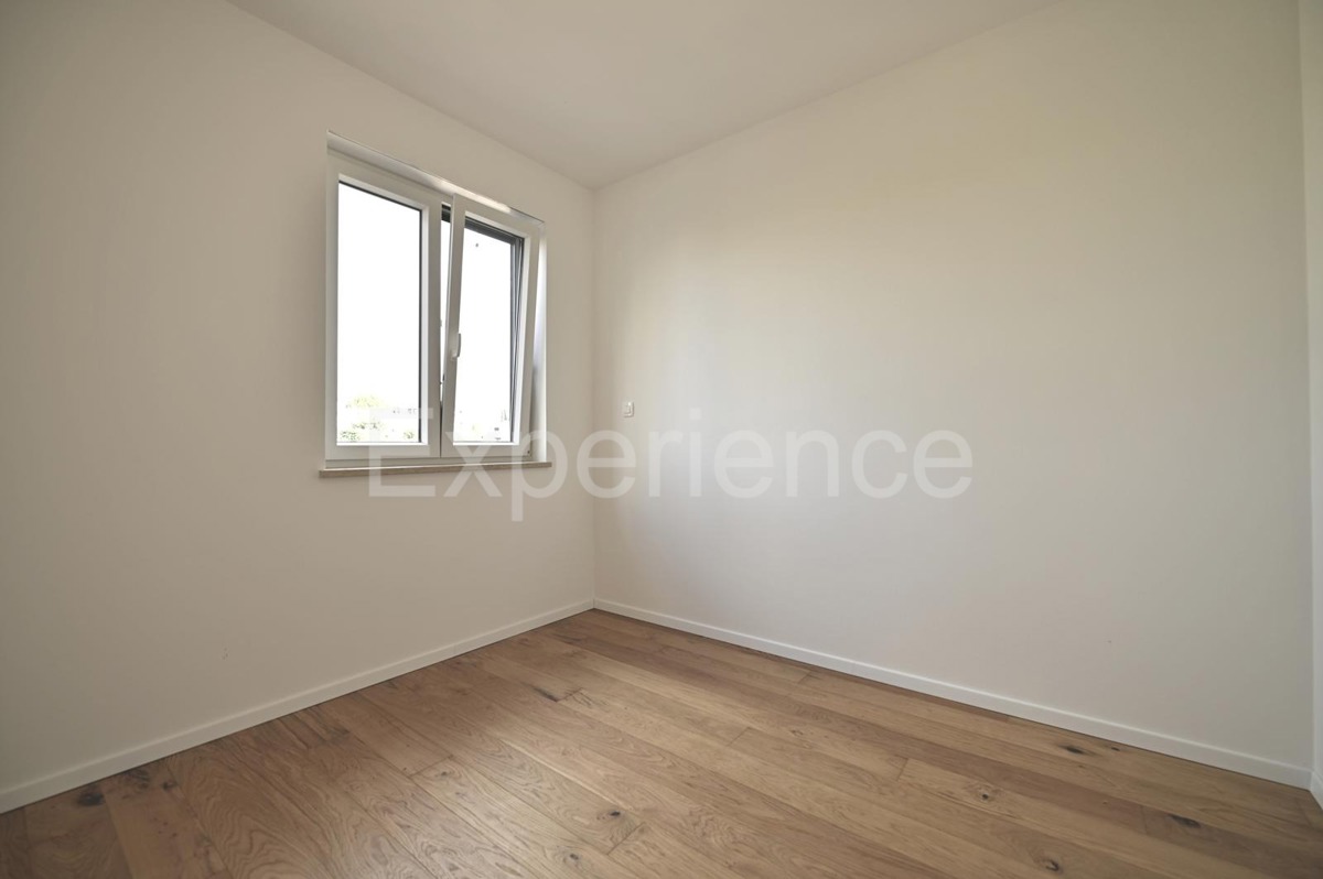 Vabriga - appartamento in un nuovo edificio, 2. piano, ASCENSORE!