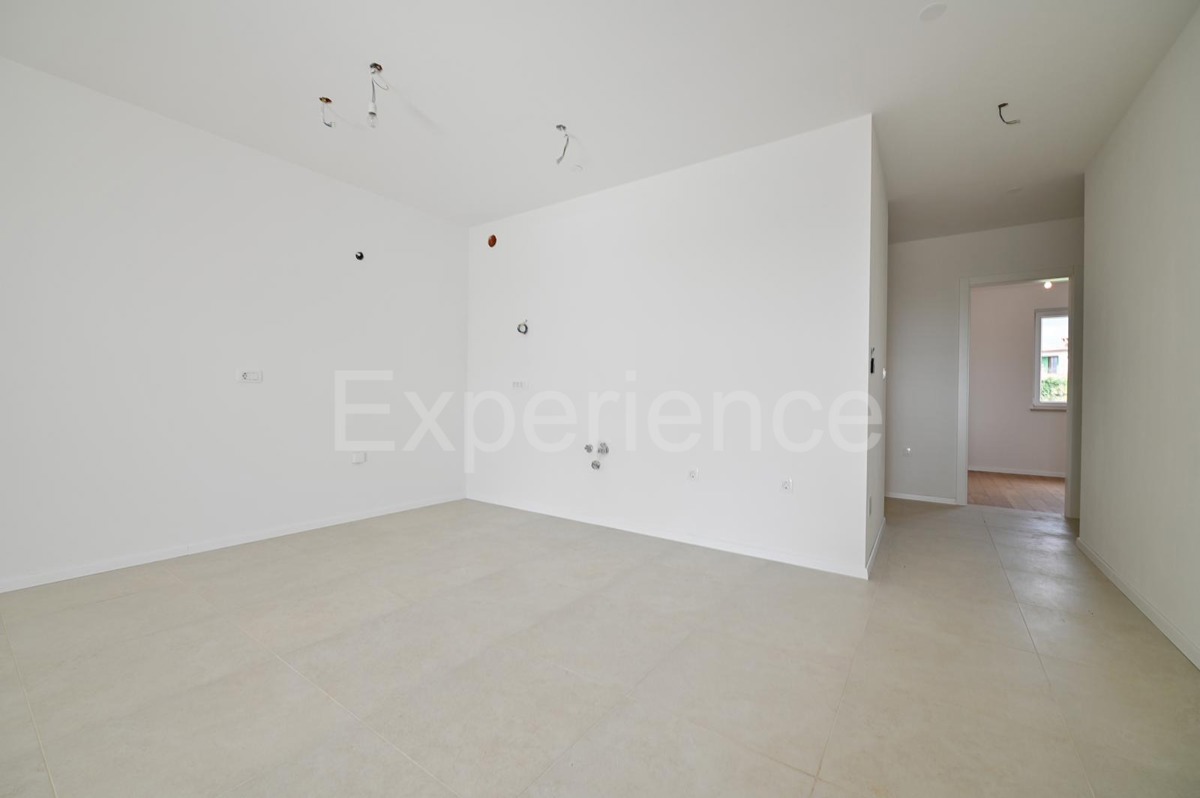 Vabriga - appartamento in un nuovo edificio, 2. piano, ASCENSORE!