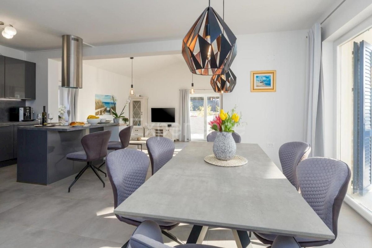 Vicino a Parenzo - a 3 km dal mare, villa con piscina!