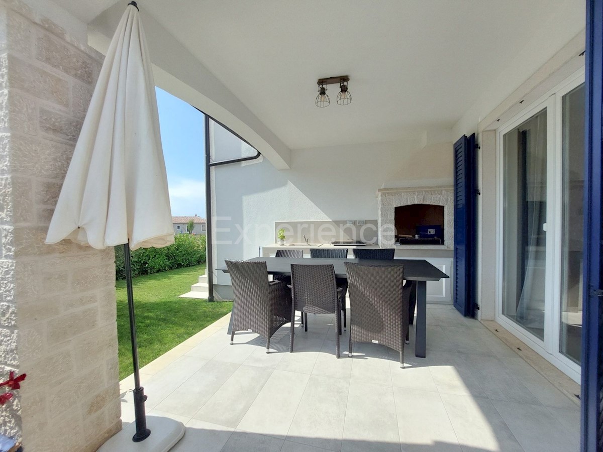 Vicino a Parenzo - a 3 km dal mare, villa con piscina!