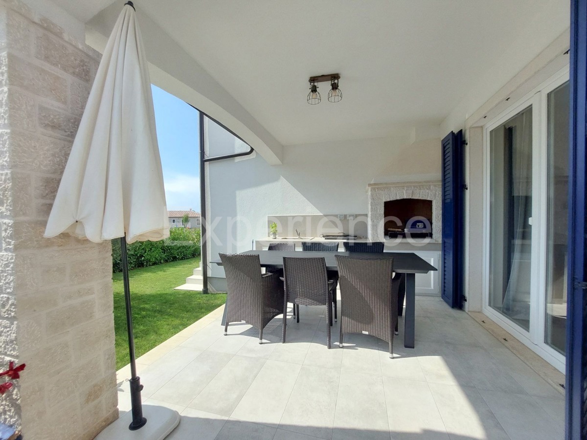 Vicino a Parenzo - a 3 km dal mare, villa con piscina!