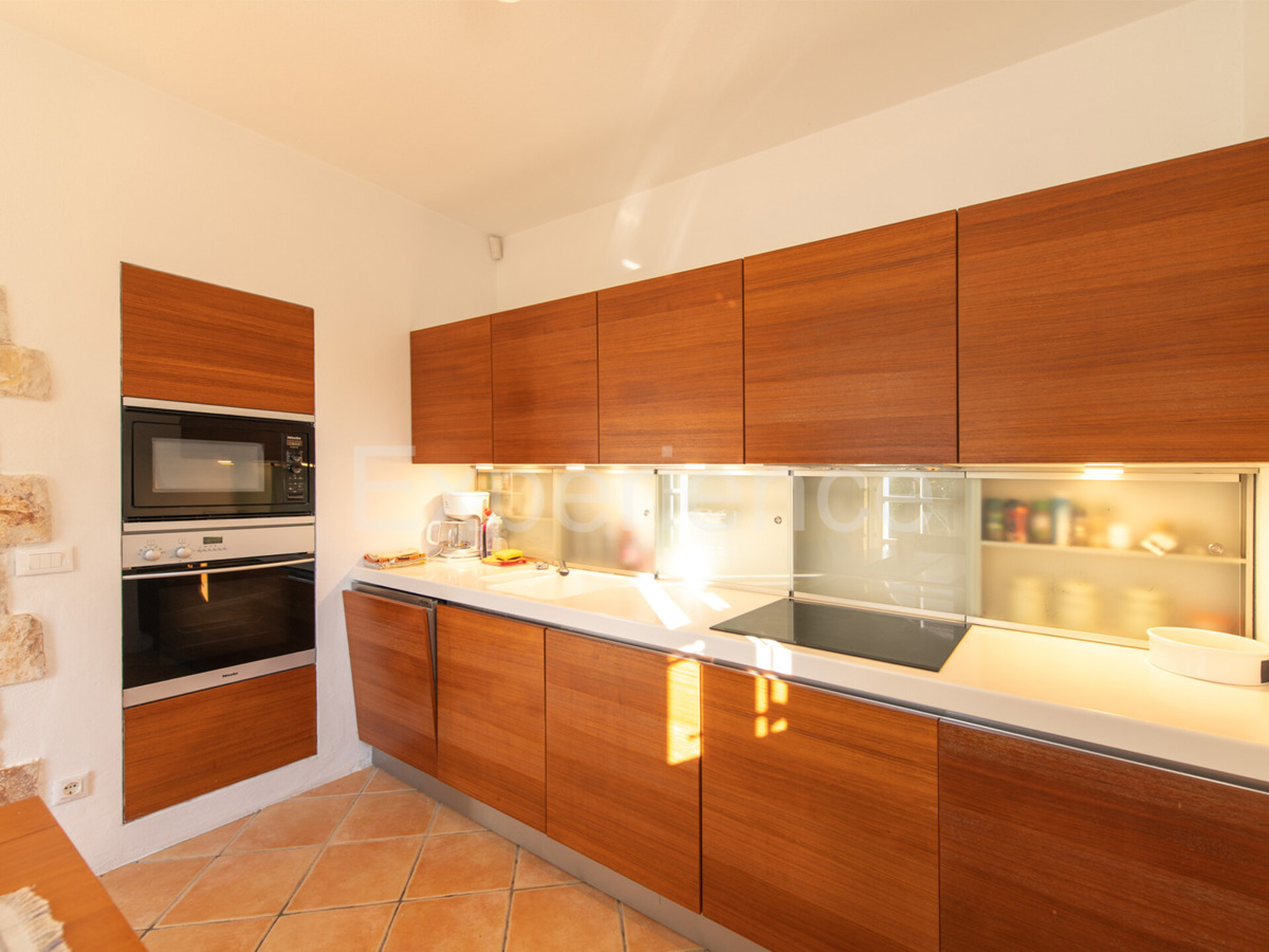 Nelle vicinanze di Parenzo - 1.000 m dal mare, villa mediterranea con piscina!