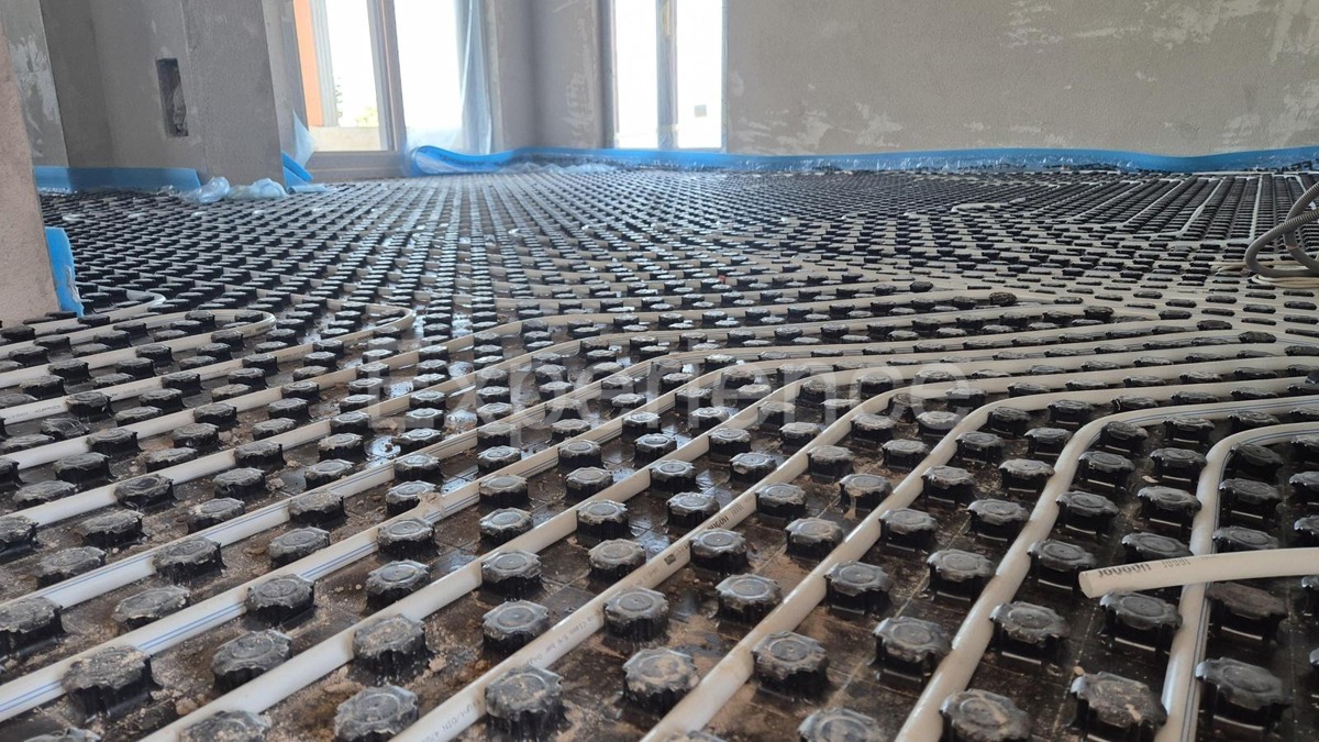 Parenzo - ca. 1 km dal mare, appartamento con 3 CAMERE DA LETTO + GIARDINO 115 m²