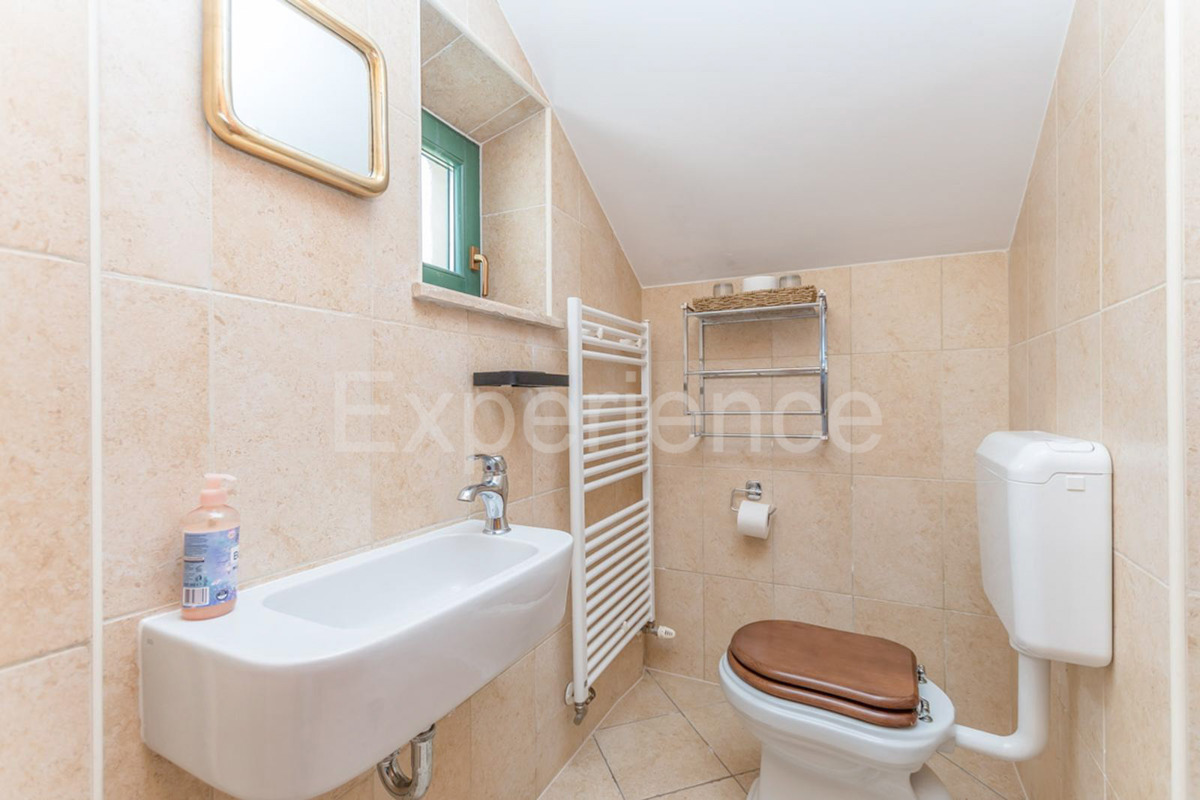 Istria, vicino a Parenzo - affascinante villa con piscina