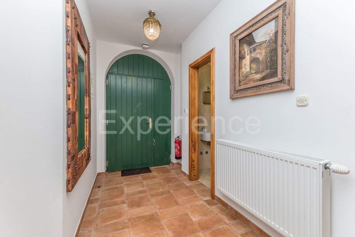 Istria, vicino a Parenzo - affascinante villa con piscina