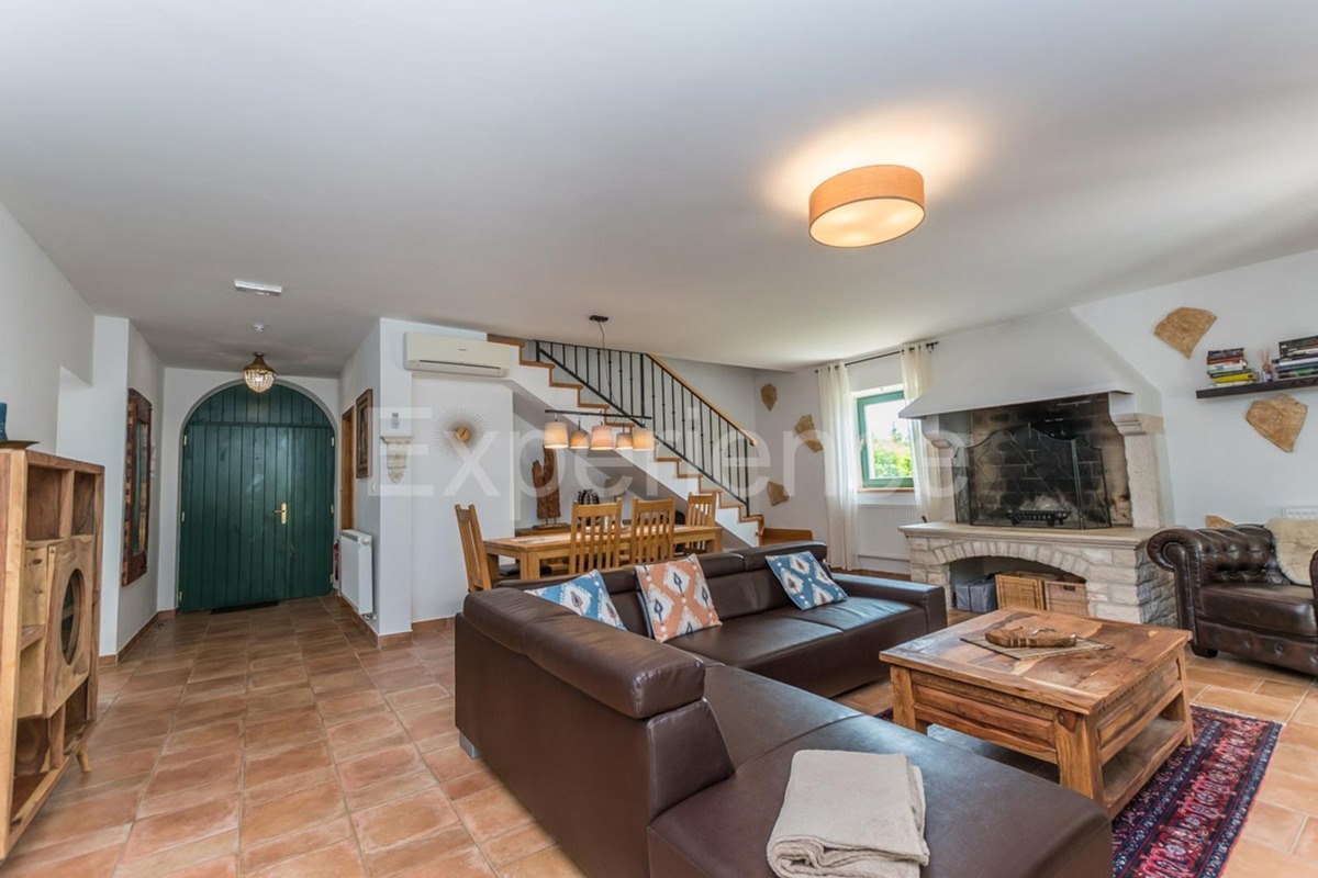 Istria, vicino a Parenzo - affascinante villa con piscina