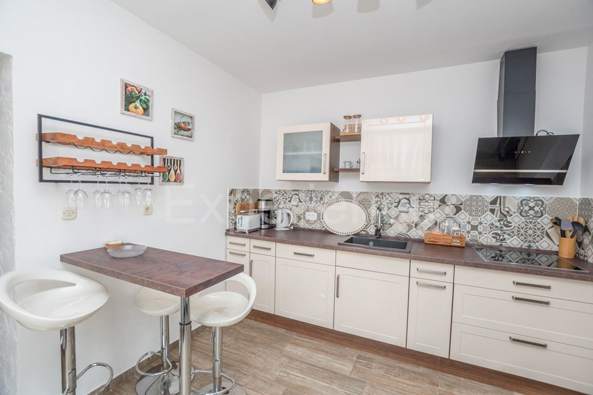 Istria, vicino a Parenzo - affascinante villa con piscina