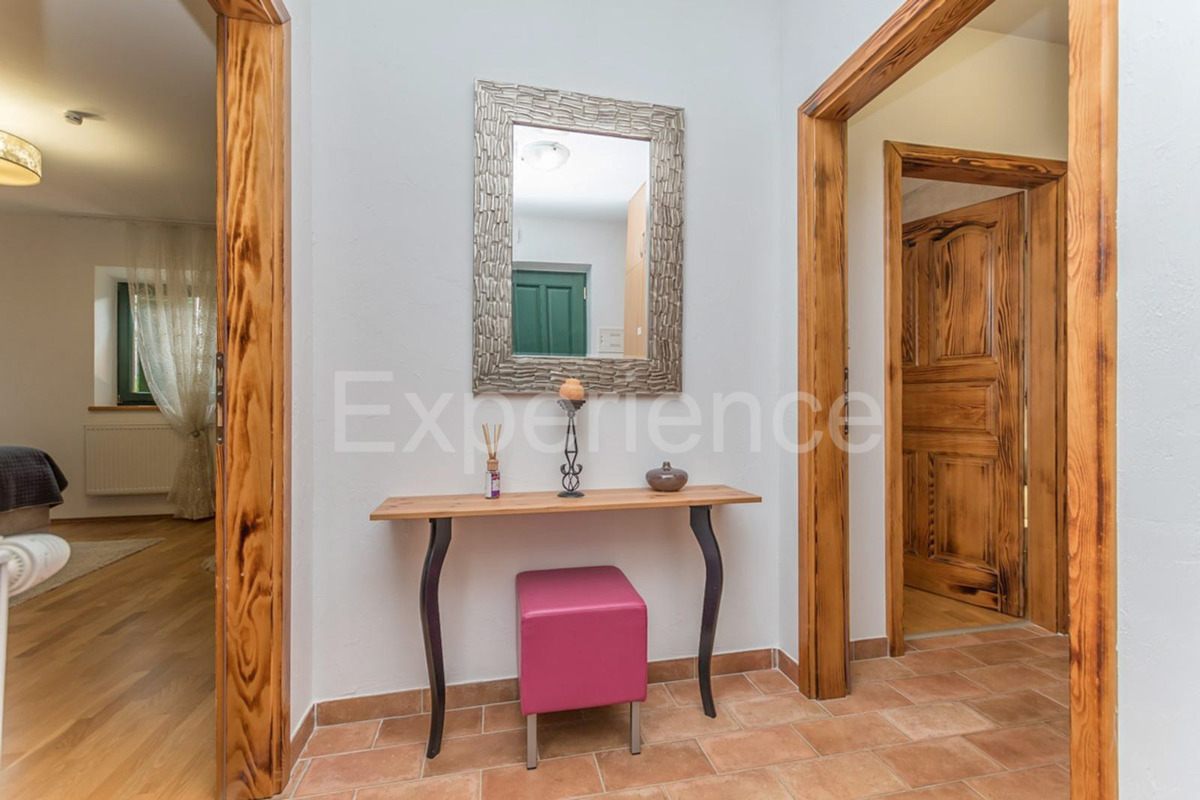 Istria, vicino a Parenzo - affascinante villa con piscina