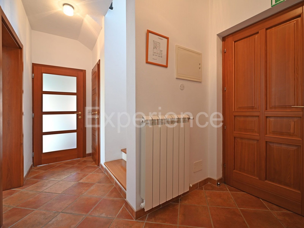 Villa con piscina - un connubio di stile e comfort vicino a Parenzo