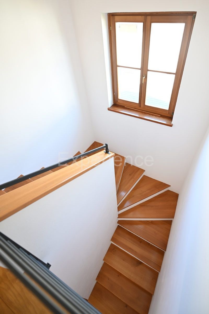 Villa con piscina - un connubio di stile e comfort vicino a Parenzo