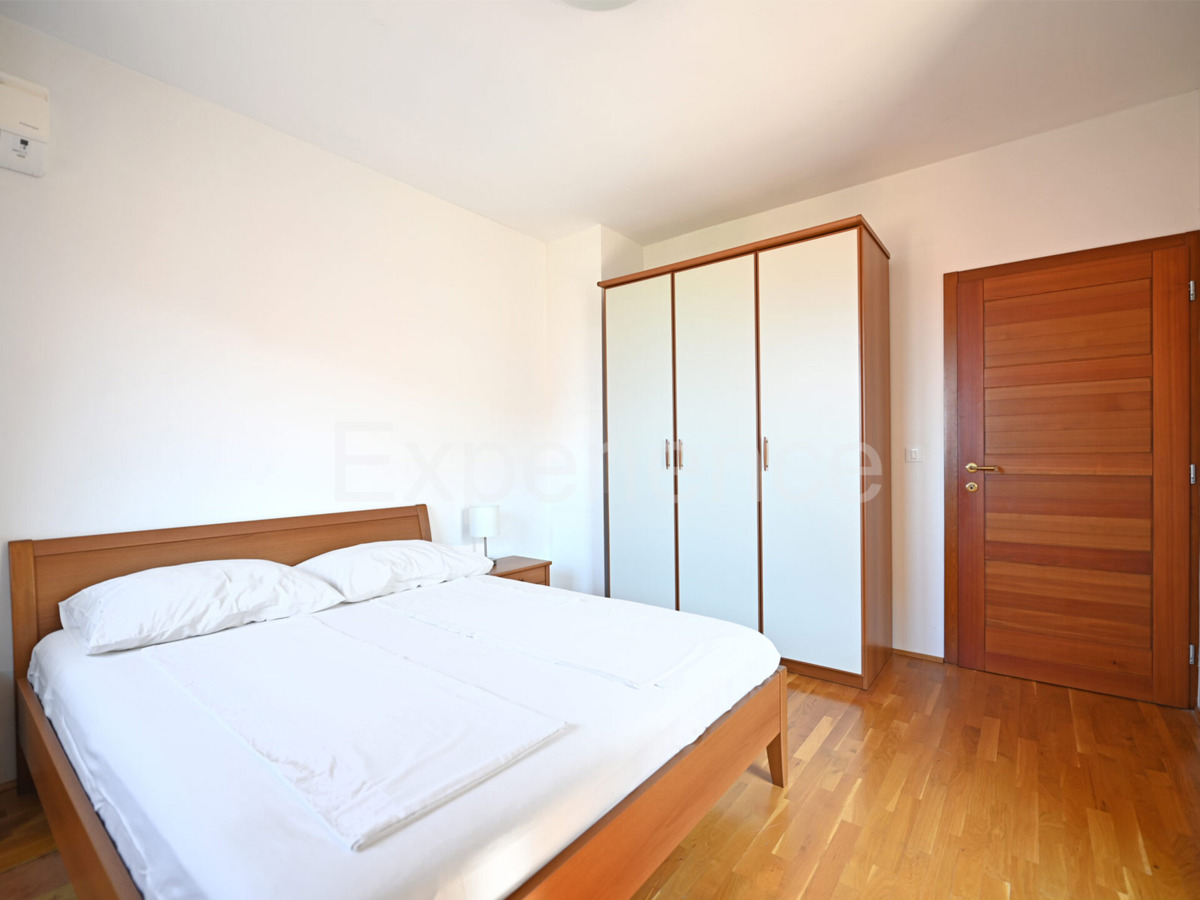 Villa con piscina - un connubio di stile e comfort vicino a Parenzo