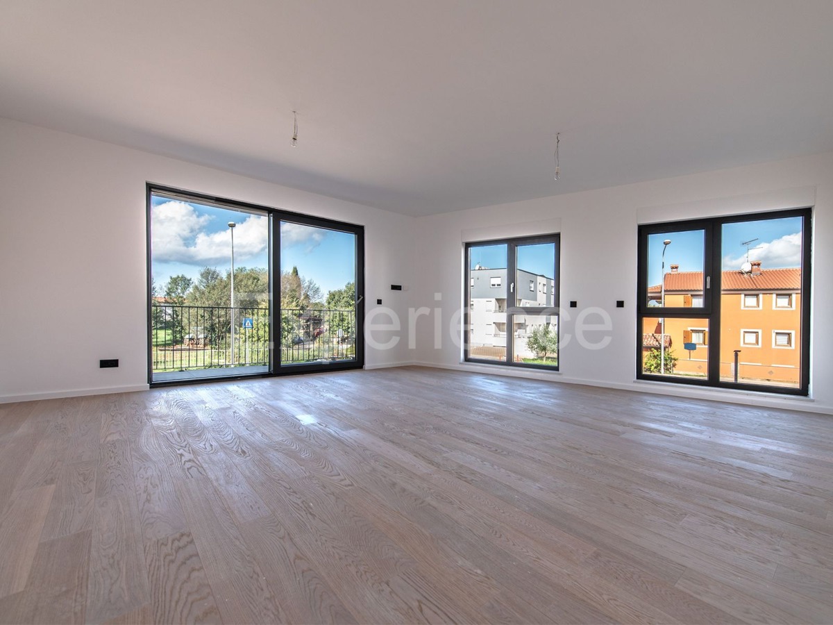 ISTRIA, Umago - appartamento con garage, 1. piano, ASCENSORE