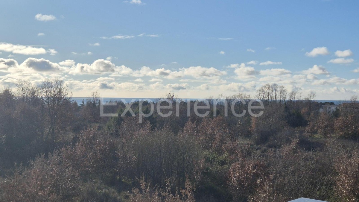 Parenzo - a circa 1 km dal mare - attico con VISTA MARE!