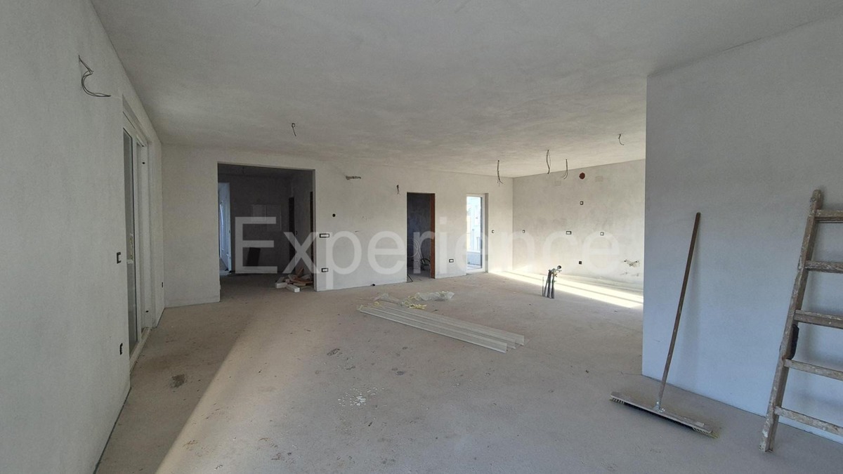 Parenzo - a circa 1 km dal mare - attico con VISTA MARE!