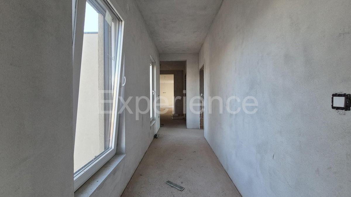 Parenzo - a circa 1 km dal mare - attico con VISTA MARE!