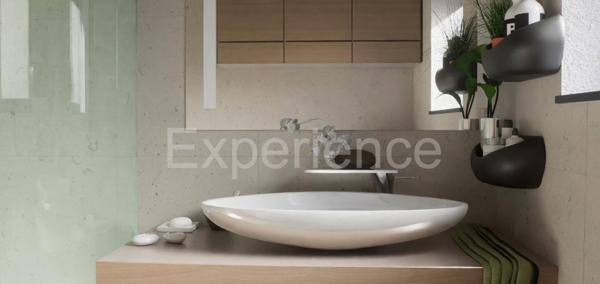 ISTRIA, Parenzo - appartamento al piano terra con GIARDINO privato!