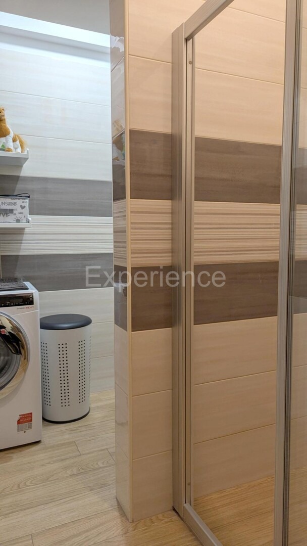 ISTRIA, Parenzo - a circa 700 m dal mare, appartamento arredato, pronto per essere abitato!