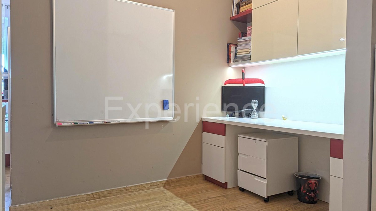 ISTRIA, Parenzo - a circa 700 m dal mare, appartamento arredato, pronto per essere abitato!