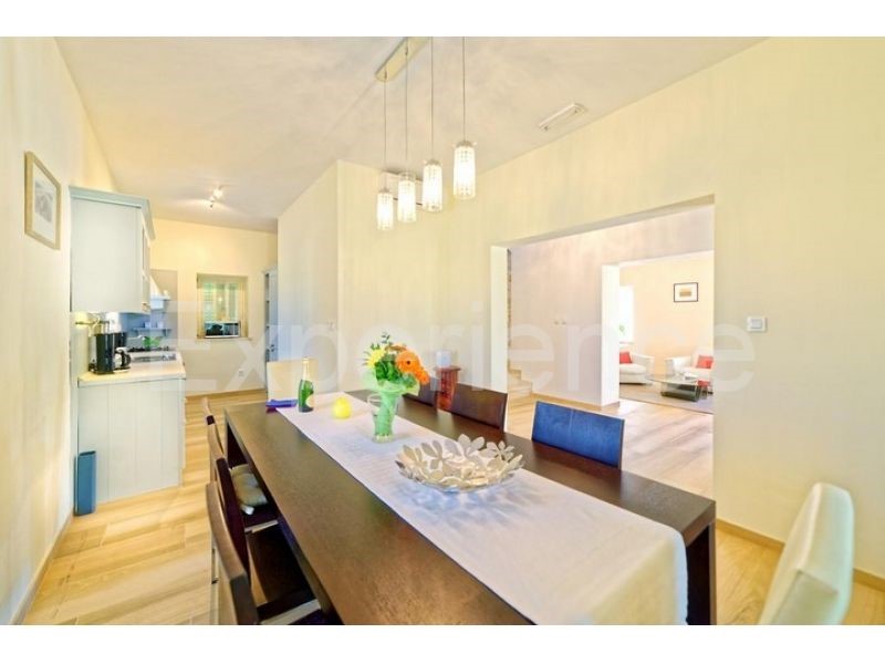 Motovun, villa con piscina e vista, 4 camere, zona tranquilla
